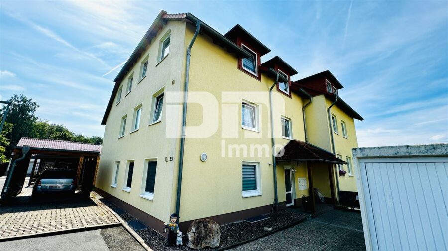 (R)eserviert!Gepflegte Etagenwohnung in hervorragender Wohnlage mit Carport - Seitenansicht